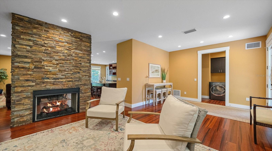 Sarasota, Florida 34239, 3 Bedroom Bedrooms, ,2 Bathroombathrooms,Residential,For Sale,Hyde Park,0,Mfra4700669