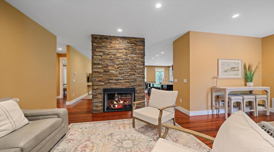 Sarasota, Florida 34239, 3 Bedroom Bedrooms, ,2 Bathroombathrooms,Residential,For Sale,Hyde Park,0,Mfra4700669