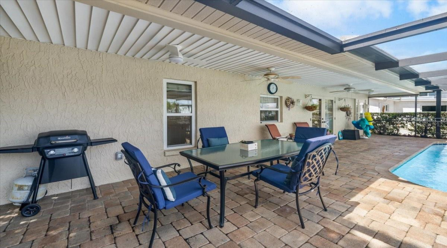 Hernando Beach, Florida 34607, 2 Bedroom Bedrooms, ,2 Bathroombathrooms,Residential,For Sale,Carlos,0,Mfrtb8526352