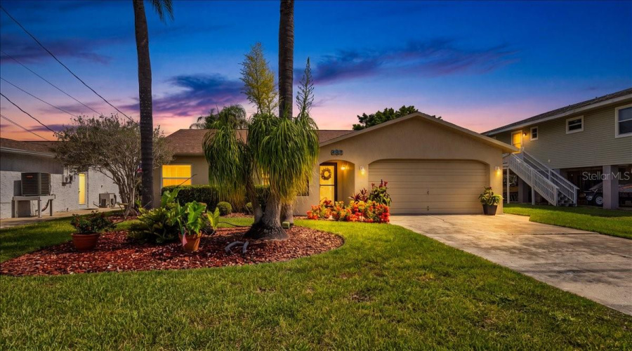 Hernando Beach, Florida 34607, 2 Bedroom Bedrooms, ,2 Bathroombathrooms,Residential,For Sale,Carlos,0,Mfrtb8526352