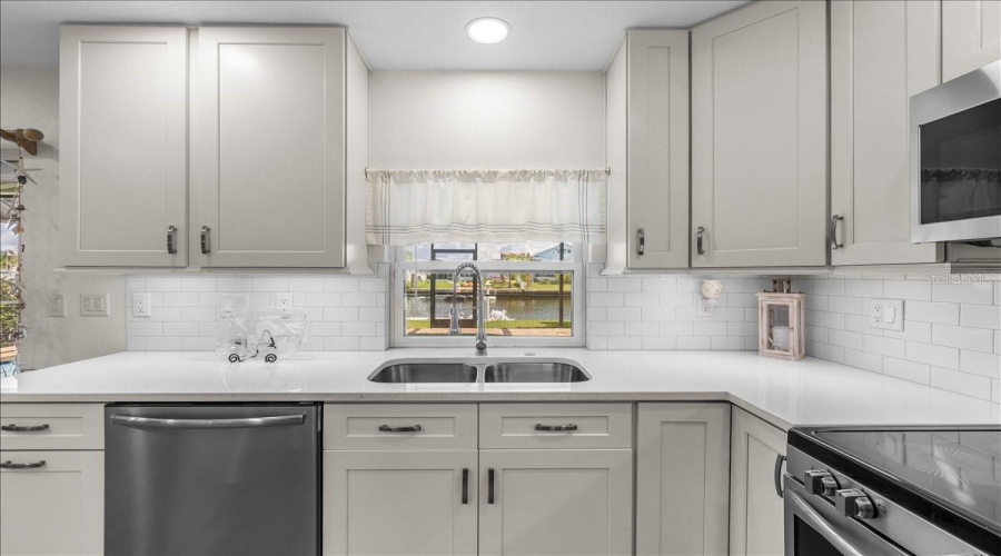 Hernando Beach, Florida 34607, 2 Bedroom Bedrooms, ,2 Bathroombathrooms,Residential,For Sale,Carlos,0,Mfrtb8526352