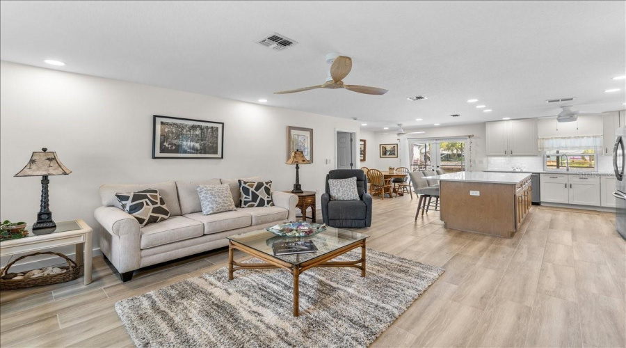 Hernando Beach, Florida 34607, 2 Bedroom Bedrooms, ,2 Bathroombathrooms,Residential,For Sale,Carlos,0,Mfrtb8526352