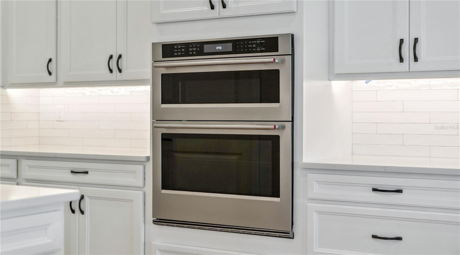 Eye Level Oven &Amp; Microwave.