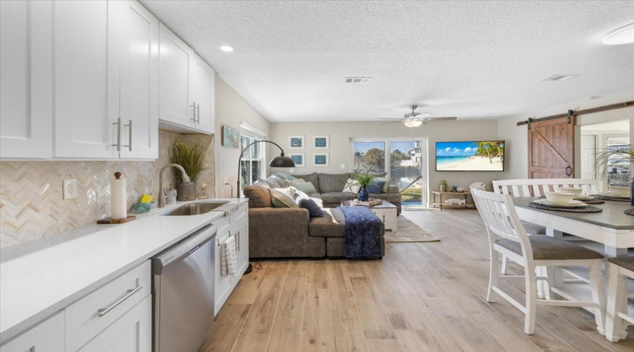 Hernando Beach, Florida 34607, 4 Bedroom Bedrooms, ,2 Bathroombathrooms,Residential,For Sale,Tampico,0,Mfrtb8536742