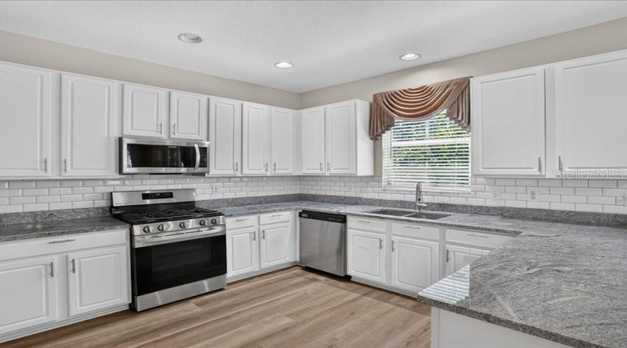 Tampa, Florida 33647, 4 Bedroom Bedrooms, ,3 Bathroombathrooms,Residential,For Sale,Lucaya,0,Mfra4703986