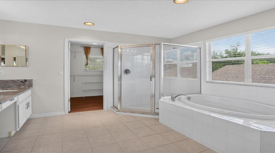 Tampa, Florida 33647, 4 Bedroom Bedrooms, ,3 Bathroombathrooms,Residential,For Sale,Lucaya,0,Mfra4703986