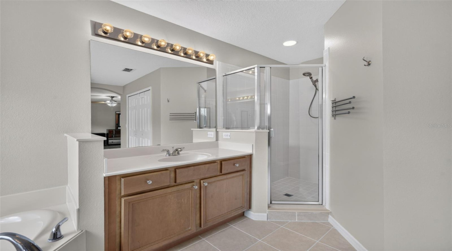 Orlando, Florida 32829, 4 Bedroom Bedrooms, ,3 Bathroombathrooms,Residential,For Sale,Chelsea Harbour,0,Mfro6420364