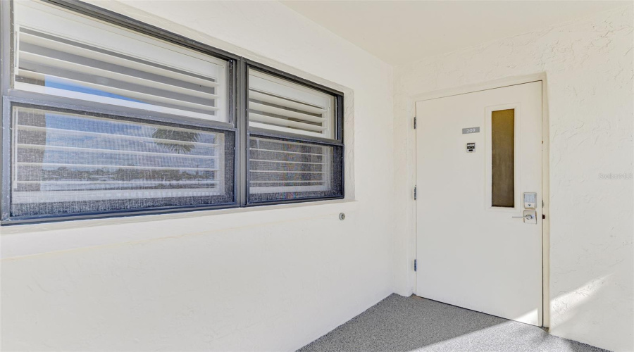 Sarasota, Florida 34242, 2 Bedroom Bedrooms, ,2 Bathroombathrooms,Residential,For Sale,Midnight Pass,0,Mfrn6144235