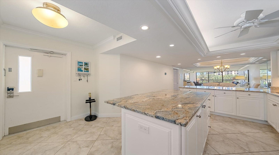 Sarasota, Florida 34242, 2 Bedroom Bedrooms, ,2 Bathroombathrooms,Residential,For Sale,Midnight Pass,0,Mfrn6144235