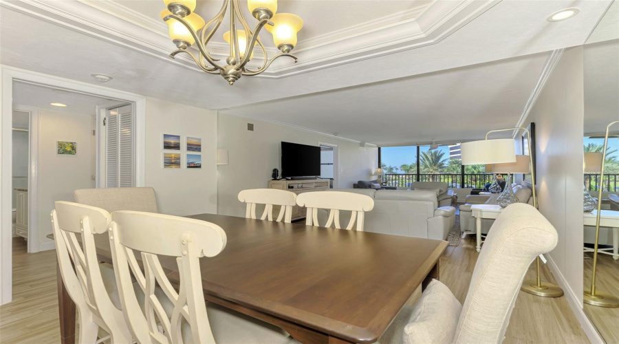 Sarasota, Florida 34242, 2 Bedroom Bedrooms, ,2 Bathroombathrooms,Residential,For Sale,Midnight Pass,0,Mfrn6144235