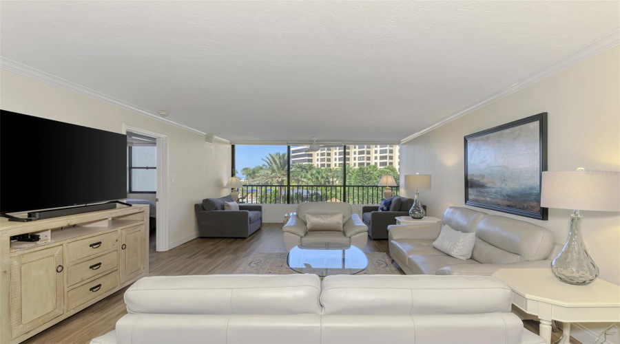 Sarasota, Florida 34242, 2 Bedroom Bedrooms, ,2 Bathroombathrooms,Residential,For Sale,Midnight Pass,0,Mfrn6144235
