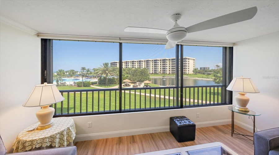 Sarasota, Florida 34242, 2 Bedroom Bedrooms, ,2 Bathroombathrooms,Residential,For Sale,Midnight Pass,0,Mfrn6144235
