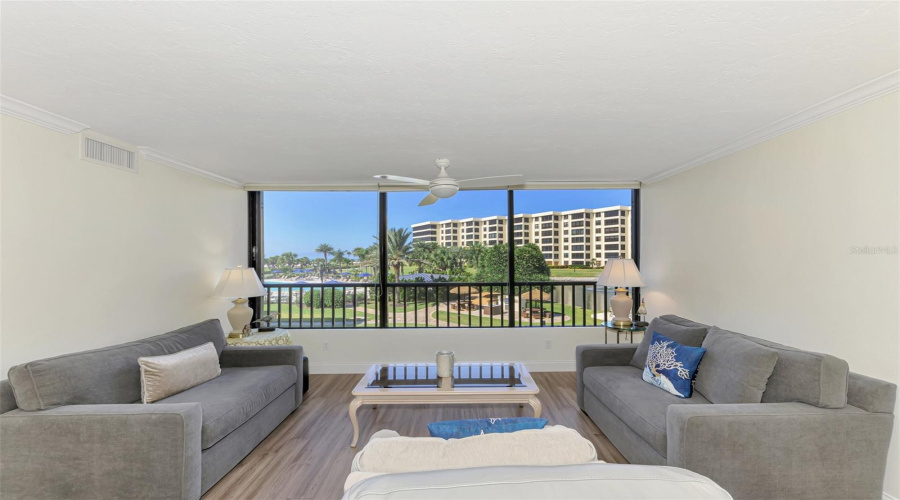 Sarasota, Florida 34242, 2 Bedroom Bedrooms, ,2 Bathroombathrooms,Residential,For Sale,Midnight Pass,0,Mfrn6144235
