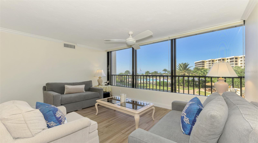 Sarasota, Florida 34242, 2 Bedroom Bedrooms, ,2 Bathroombathrooms,Residential,For Sale,Midnight Pass,0,Mfrn6144235