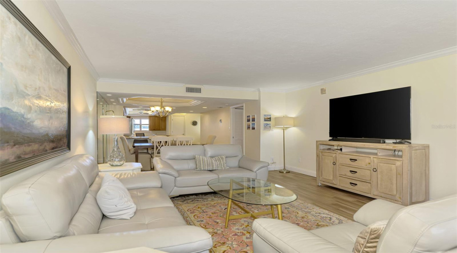 Sarasota, Florida 34242, 2 Bedroom Bedrooms, ,2 Bathroombathrooms,Residential,For Sale,Midnight Pass,0,Mfrn6144235