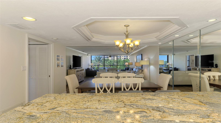 Sarasota, Florida 34242, 2 Bedroom Bedrooms, ,2 Bathroombathrooms,Residential,For Sale,Midnight Pass,0,Mfrn6144235