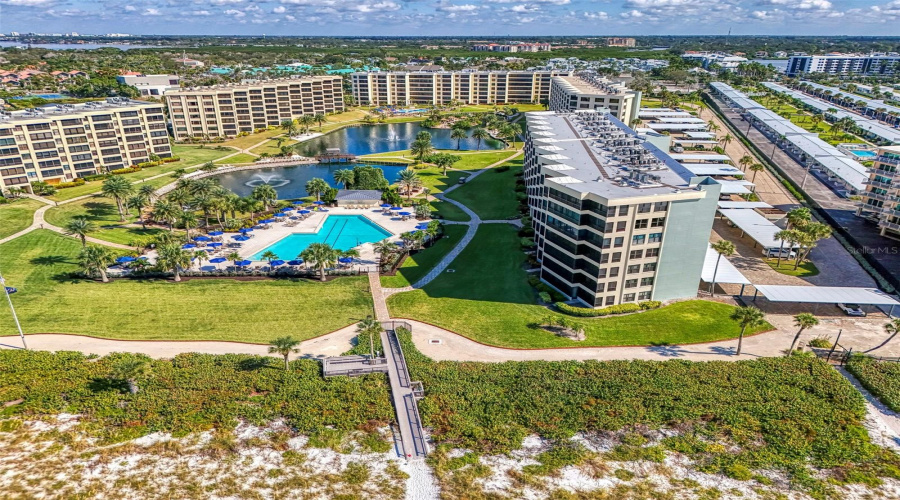 Sarasota, Florida 34242, 2 Bedroom Bedrooms, ,2 Bathroombathrooms,Residential,For Sale,Midnight Pass,0,Mfrn6144235