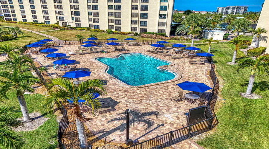 Sarasota, Florida 34242, 2 Bedroom Bedrooms, ,2 Bathroombathrooms,Residential,For Sale,Midnight Pass,0,Mfrn6144235