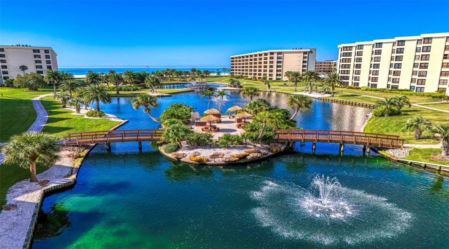 Sarasota, Florida 34242, 2 Bedroom Bedrooms, ,2 Bathroombathrooms,Residential,For Sale,Midnight Pass,0,Mfrn6144235