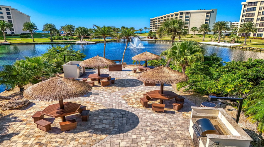 Sarasota, Florida 34242, 2 Bedroom Bedrooms, ,2 Bathroombathrooms,Residential,For Sale,Midnight Pass,0,Mfrn6144235