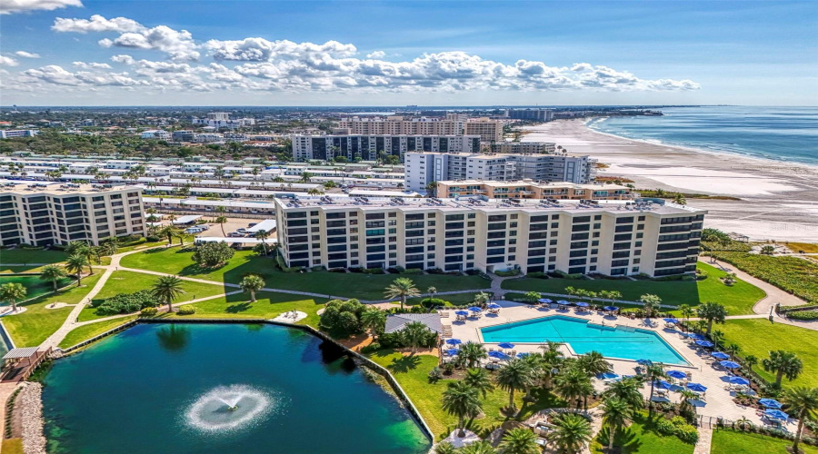 Sarasota, Florida 34242, 2 Bedroom Bedrooms, ,2 Bathroombathrooms,Residential,For Sale,Midnight Pass,0,Mfrn6144235