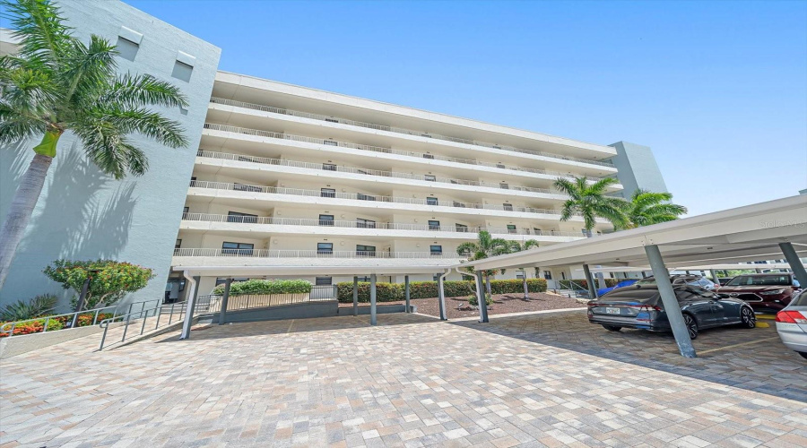Sarasota, Florida 34242, 2 Bedroom Bedrooms, ,2 Bathroombathrooms,Residential,For Sale,Midnight Pass,0,Mfrn6144235
