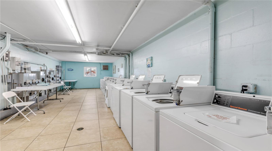 Daytona Beach, Florida 32118, 1 Bedroom Bedrooms, ,1 Bathroombathrooms,Residential,For Sale,Halifax,0,Mfrns1089063