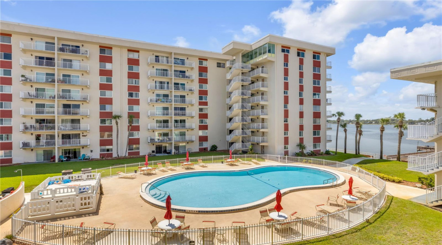Daytona Beach, Florida 32118, 1 Bedroom Bedrooms, ,1 Bathroombathrooms,Residential,For Sale,Halifax,0,Mfrns1089063
