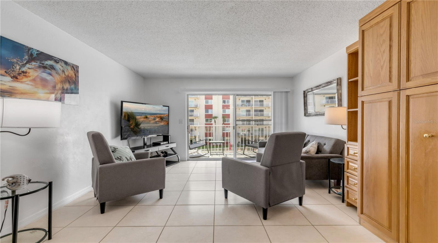 Daytona Beach, Florida 32118, 1 Bedroom Bedrooms, ,1 Bathroombathrooms,Residential,For Sale,Halifax,0,Mfrns1089063