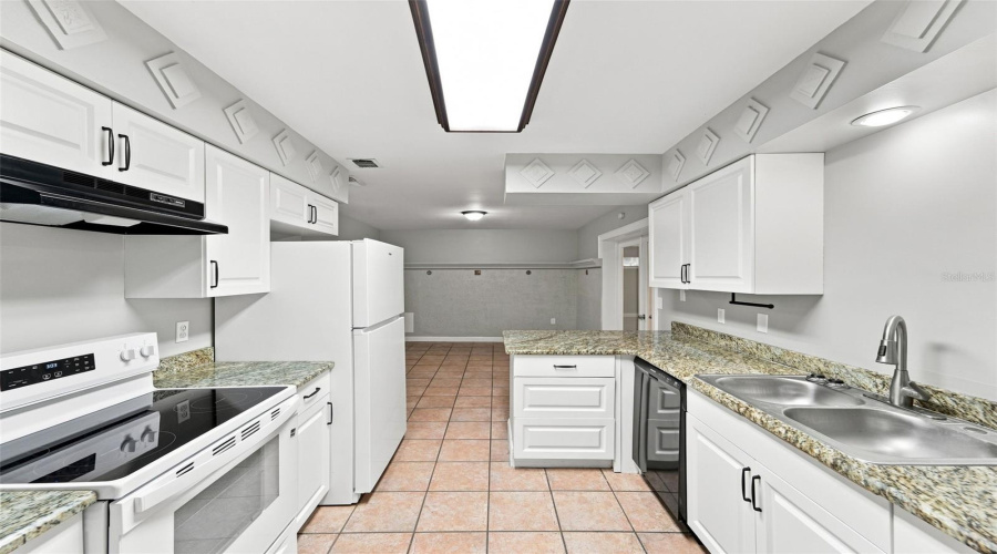 Altamonte Springs, Florida 32714, 5 Bedroom Bedrooms, ,3 Bathroombathrooms,Residential,For Sale,La Salle,0,Mfrv4950854