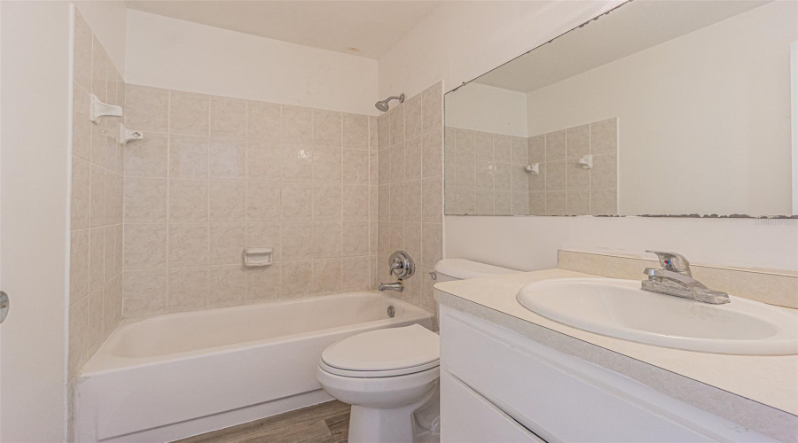 Clearwater, Florida 33764, 2 Bedroom Bedrooms, ,1 Bathroombathrooms,Residential,For Sale,East Bay,0,Mfrtb8541364