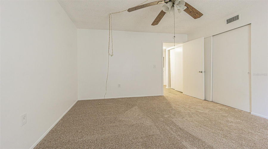Clearwater, Florida 33764, 2 Bedroom Bedrooms, ,1 Bathroombathrooms,Residential,For Sale,East Bay,0,Mfrtb8541364