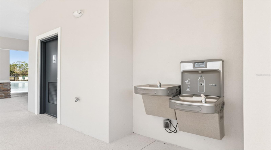 Daytona Beach, Florida 32124, 5 Bedroom Bedrooms, ,3 Bathroombathrooms,Residential,For Sale,Champion Rdg,0,Mfro6400621