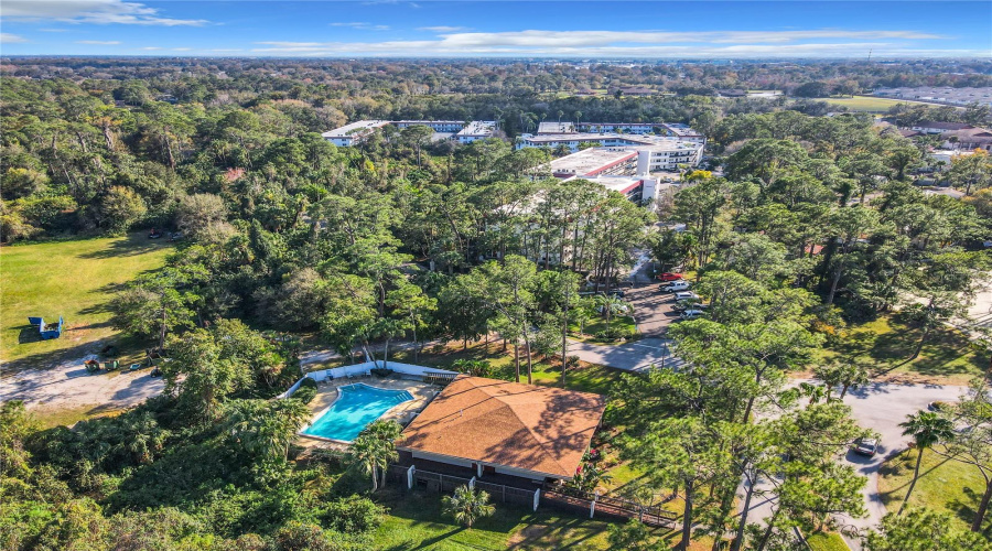 Community Amenities And Clubhouse