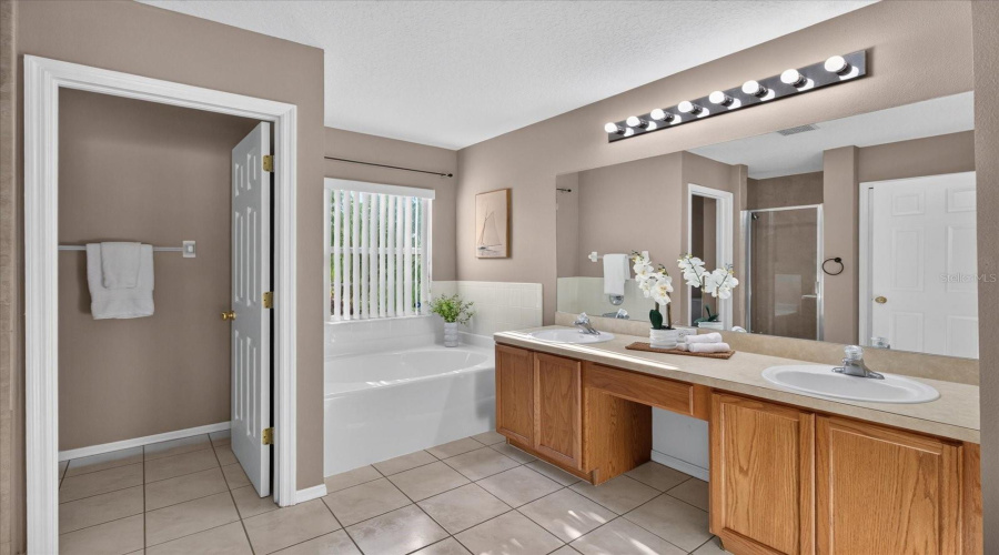 Riverview, Florida 33569, 4 Bedroom Bedrooms, ,2 Bathroombathrooms,Residential,For Sale,Pelican Lake,0,Mfrtb8537298