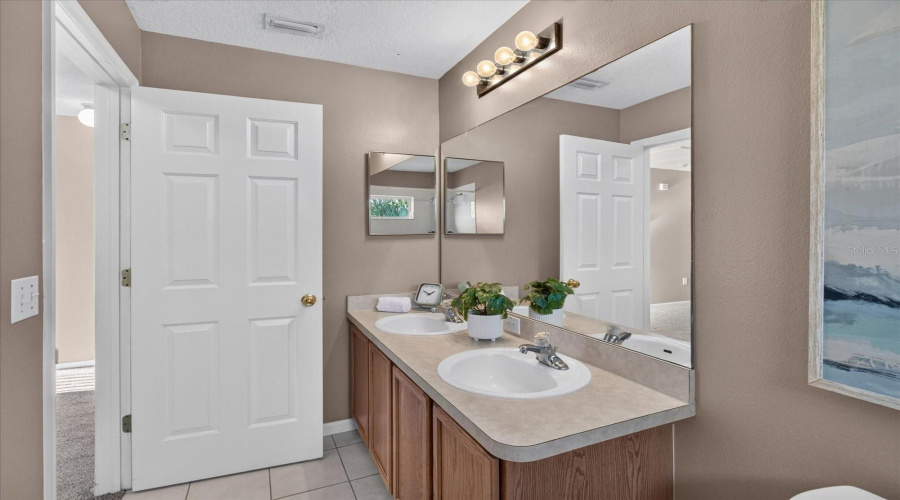 Riverview, Florida 33569, 4 Bedroom Bedrooms, ,2 Bathroombathrooms,Residential,For Sale,Pelican Lake,0,Mfrtb8537298