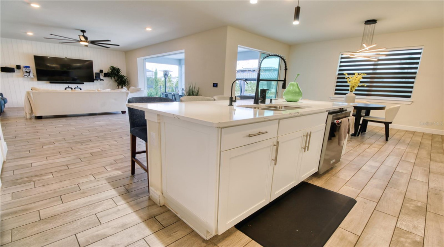 Winter Garden, Florida 34787, 5 Bedroom Bedrooms, ,4 Bathroombathrooms,Residential,For Sale,Hanging Tide,0,Mfrs5141634