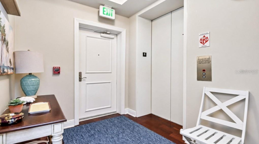 Private Elevator Entrance/Foyer