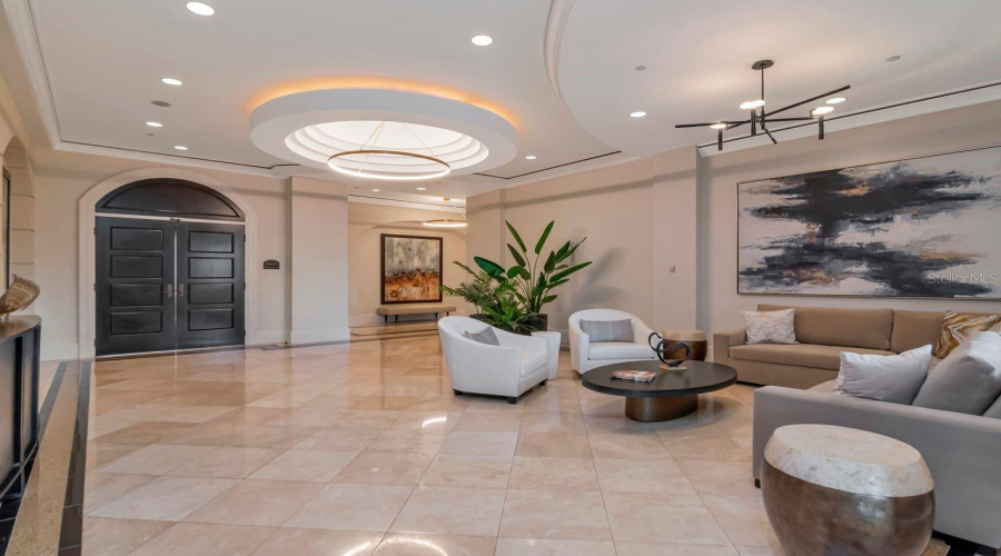 Castillo Lobby