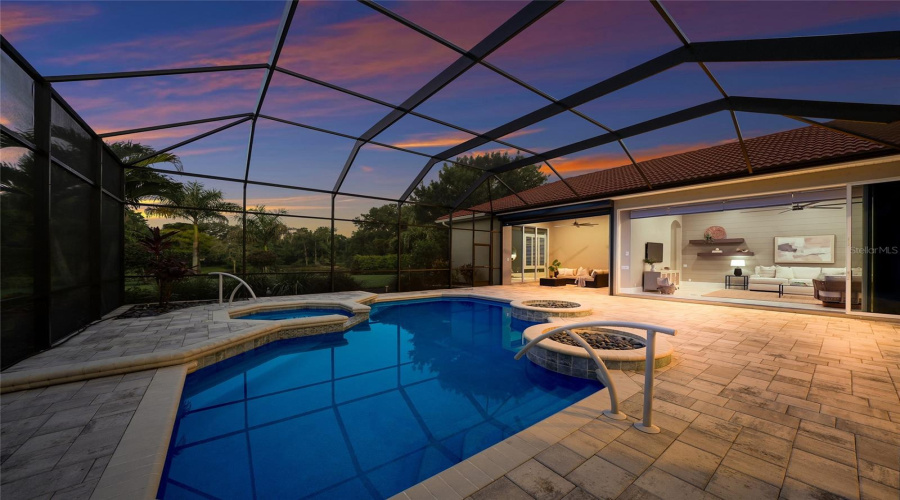 Kevlar Retractable Hurricane Screens For Lanai In Lakewood Ranch