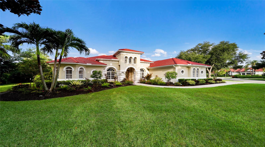 Lakewood Ranch, Florida 34202, 4 Bedroom Bedrooms, ,3 Bathroombathrooms,Residential,For Sale,Lone Tree,0,Mfra4699545