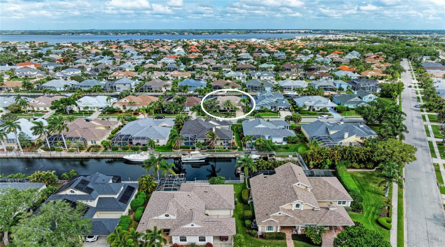Bradenton, Florida 34208, 3 Bedroom Bedrooms, ,3 Bathroombathrooms,Residential,For Sale,Spinnaker,0,Mfra4683560
