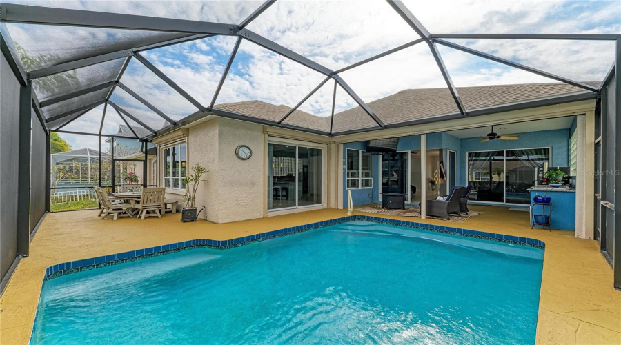 Bradenton, Florida 34208, 3 Bedroom Bedrooms, ,3 Bathroombathrooms,Residential,For Sale,Spinnaker,0,Mfra4683560