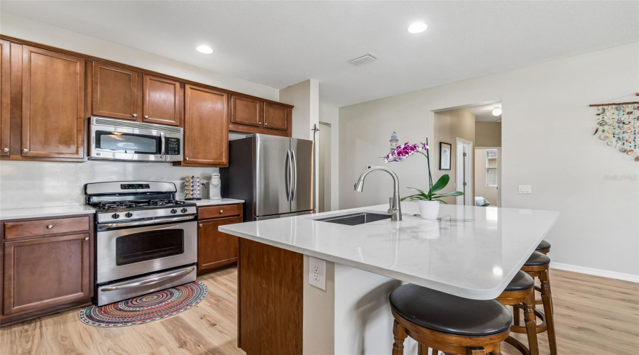 Land O Lakes, Florida 34638, 3 Bedroom Bedrooms, ,2 Bathroombathrooms,Residential,For Sale,Sunset Bay,0,Mfrtb8492772