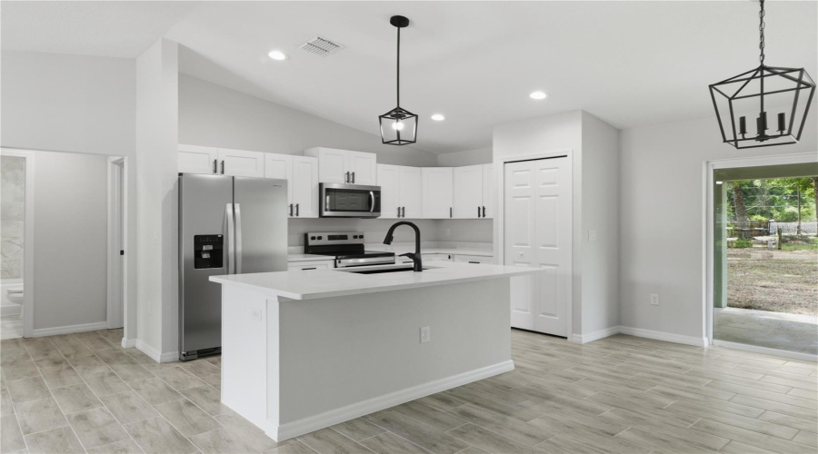 Ocala, Florida 34482, 3 Bedroom Bedrooms, ,2 Bathroombathrooms,Residential,For Sale,63Rd,0,Mfrom721649