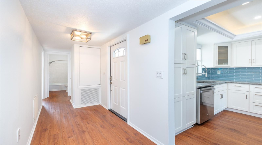 Sarasota, Florida 34231, 2 Bedroom Bedrooms, ,2 Bathroombathrooms,Residential,For Sale,Riverbluff,0,Mfra4697397