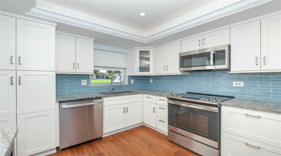 Sarasota, Florida 34231, 2 Bedroom Bedrooms, ,2 Bathroombathrooms,Residential,For Sale,Riverbluff,0,Mfra4697397