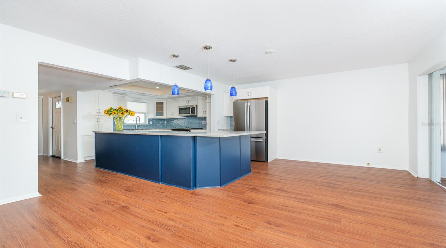 Sarasota, Florida 34231, 2 Bedroom Bedrooms, ,2 Bathroombathrooms,Residential,For Sale,Riverbluff,0,Mfra4697397
