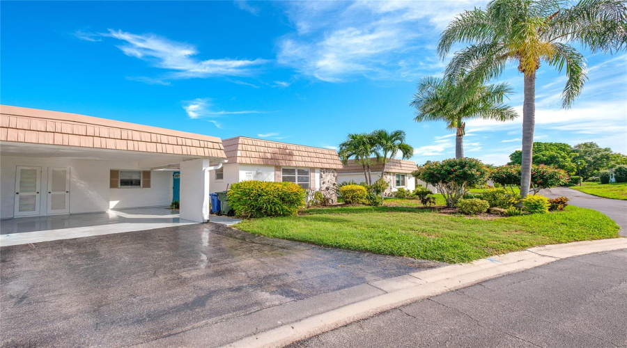 Sarasota, Florida 34231, 2 Bedroom Bedrooms, ,2 Bathroombathrooms,Residential,For Sale,Riverbluff,0,Mfra4697397