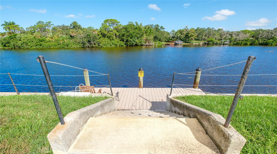 Sarasota, Florida 34231, 2 Bedroom Bedrooms, ,2 Bathroombathrooms,Residential,For Sale,Riverbluff,0,Mfra4697397
